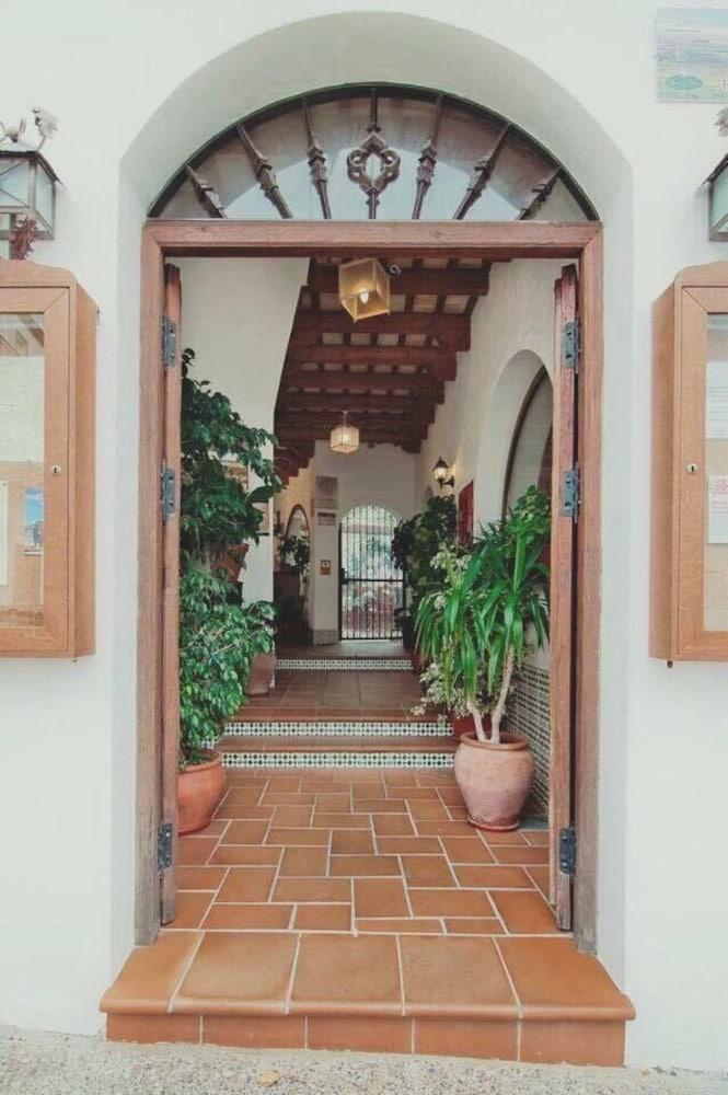 Restaurante Blanco Y Hotel 2*